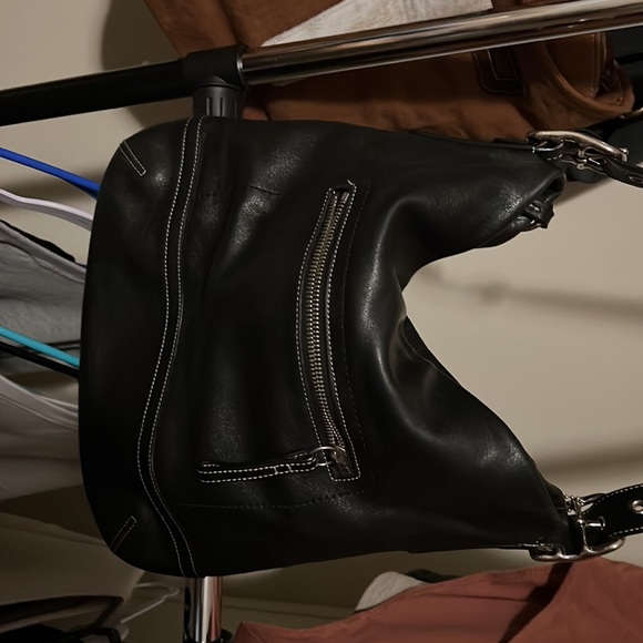 Coach - Picture 3 of 4